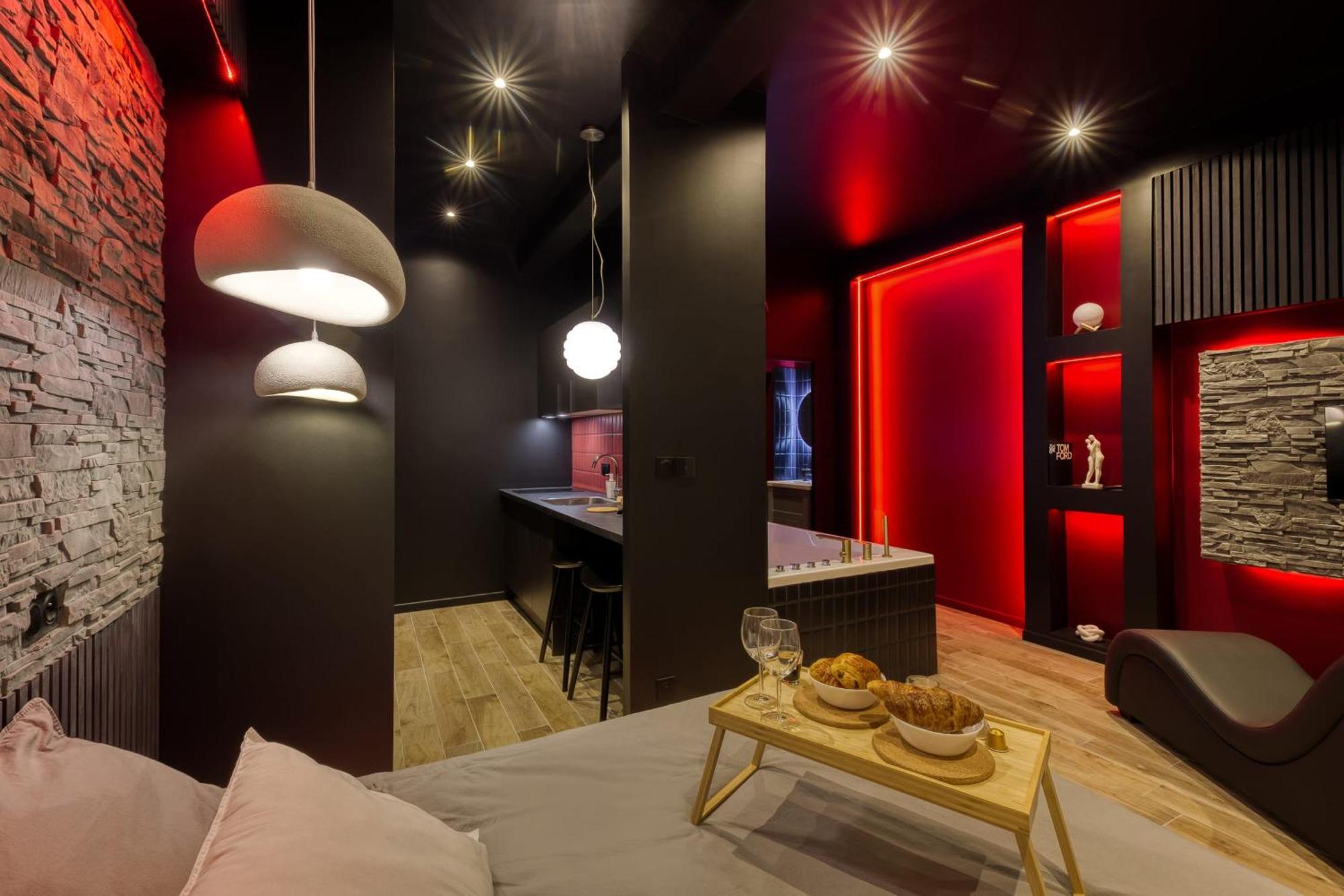 Suite Deluxe - Jacuzzi Melun Exterior foto
